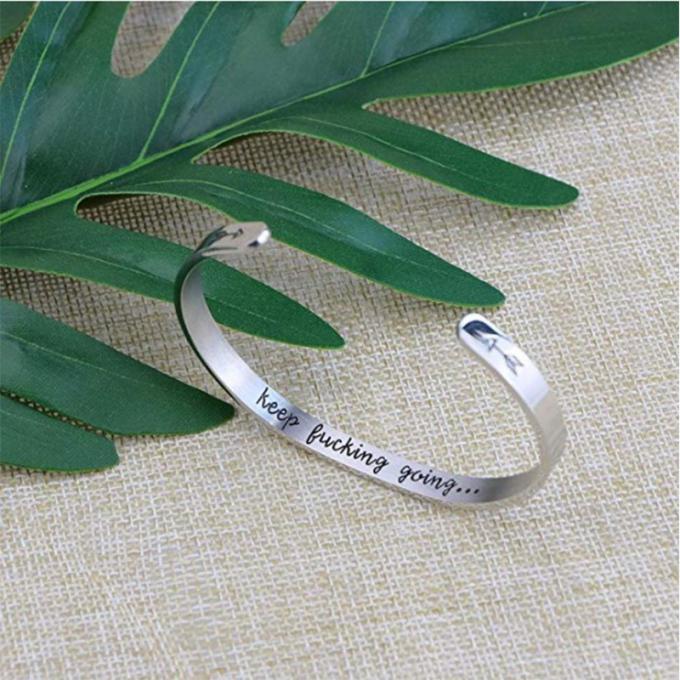 Mode-C-förmige offene Armband-Edelstahl-Charme-Armband-Armband-Frauen-kundenspezifische Armband-Frauen-Armbänder