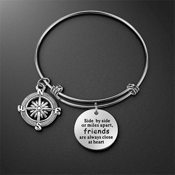 Mode 	 Frauen-Armband-Goldarmband-Buchstabe-Armband ringsum hängende Armband-Frauen