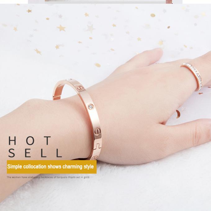 Luxuscharme-Armband-Edelstahl-Damen-Armband- und Ringarmbandfrauengold überzog