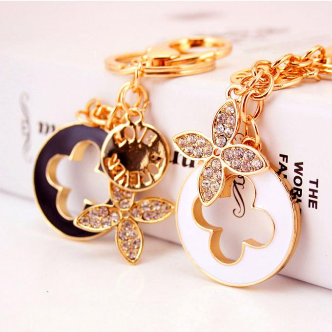 Kreatives Diamant-verziertes Damen-Parfümflascheschlüsselkette weibliches Taschen-Zusatz-Bergkristall-Metall Crystal Keychain