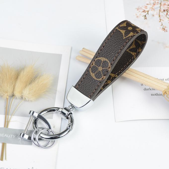 Lederne Bärn-Hundeschlüsselkette hängende Großhandelstasche verziert Zusätze Diamond Bear Keychain Keychains für Frauen