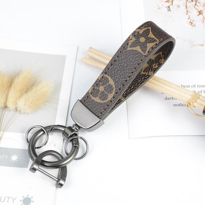 Lederne Bärn-Hundeschlüsselkette hängende Großhandelstasche verziert Zusätze Diamond Bear Keychain Keychains für Frauen